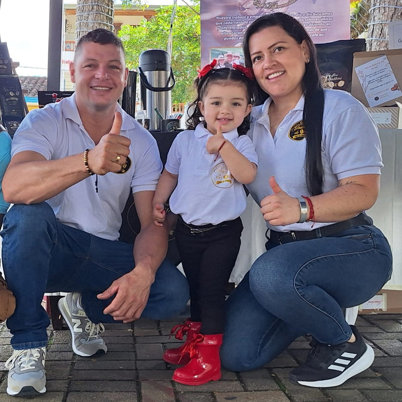 Nelson Urrego and his family at Finca Granito de Oro - Alchemy Harvest Coffee